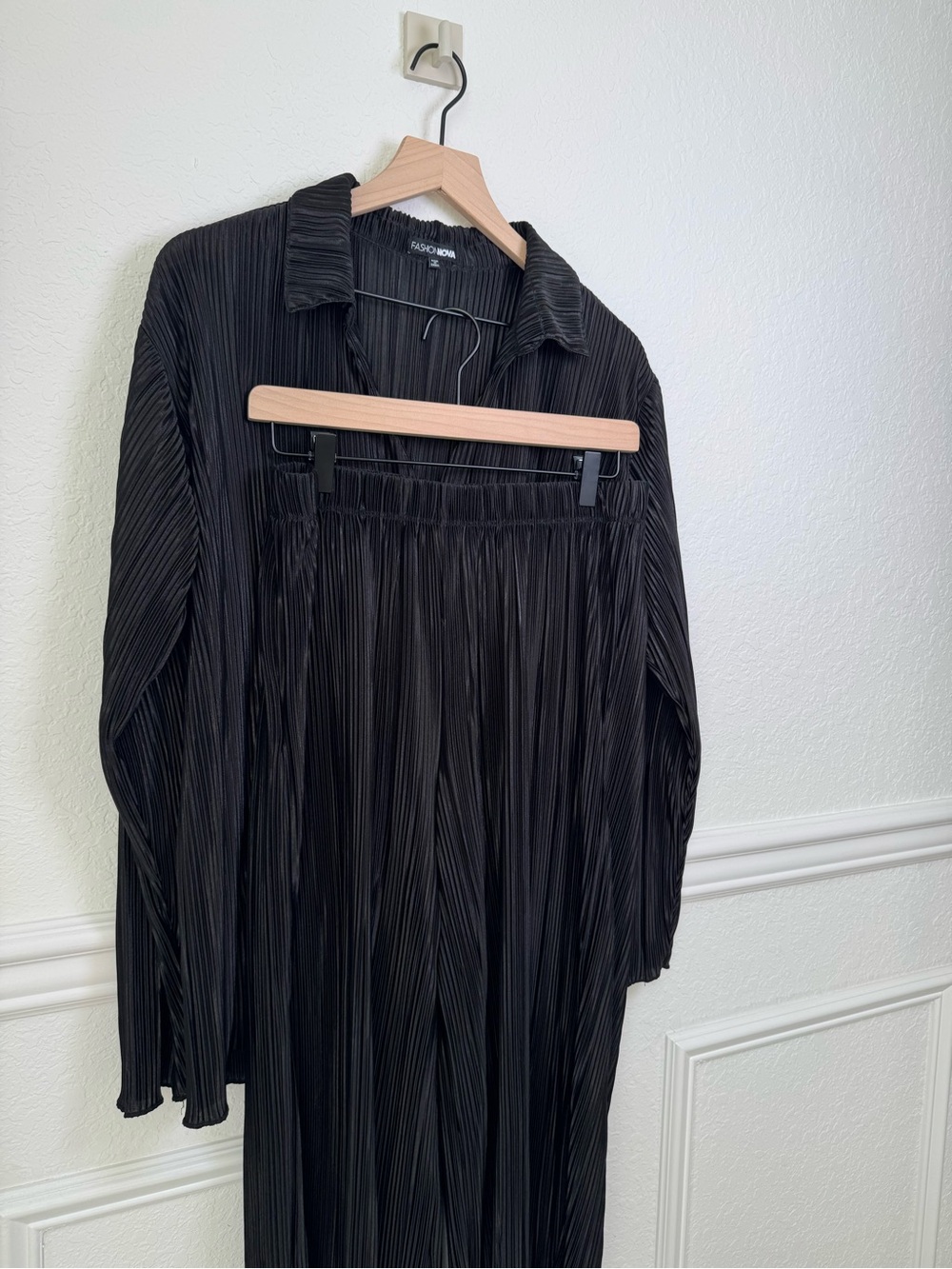 Fashion Nova Black Plissé Pleated Button Down & Wide Leg Pants Set